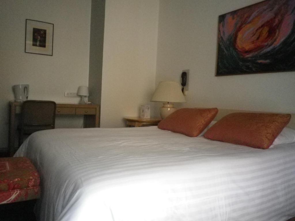 Hotel Le Cleves Charleville-Mezieres Room photo